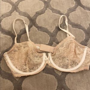 Victoria’s Secret white and beige lace bra 32D